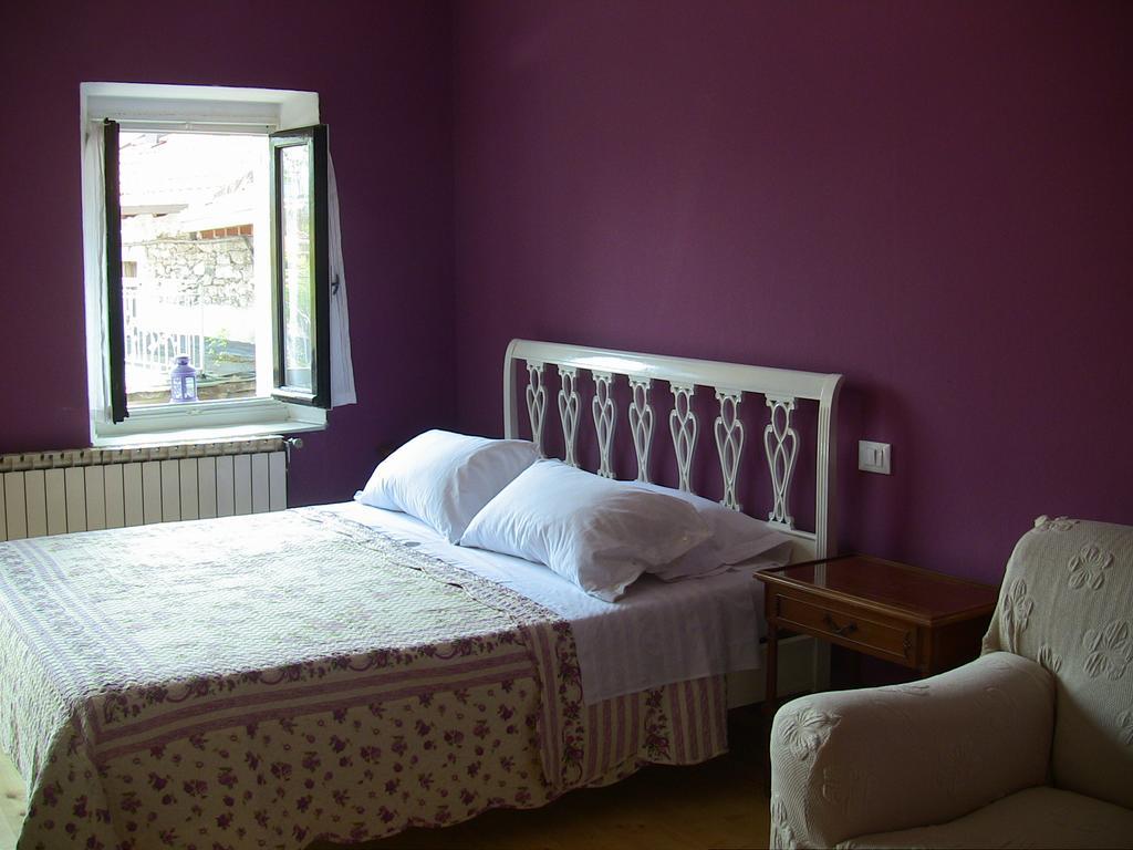 La Corte Di Alzo Pella Habitación foto